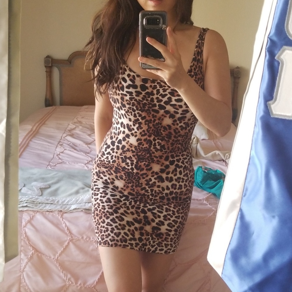 Body Hugging Leopard Print Dress 🐆